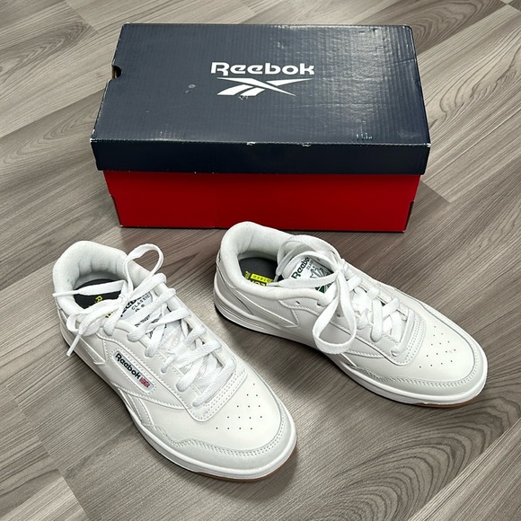 Reebok Club Memt Sneaker women’s size 6.5 - Picture 1 of 3
